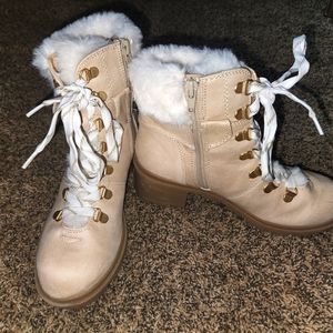 Girls Size 4 Platform Heel Winter Boots
